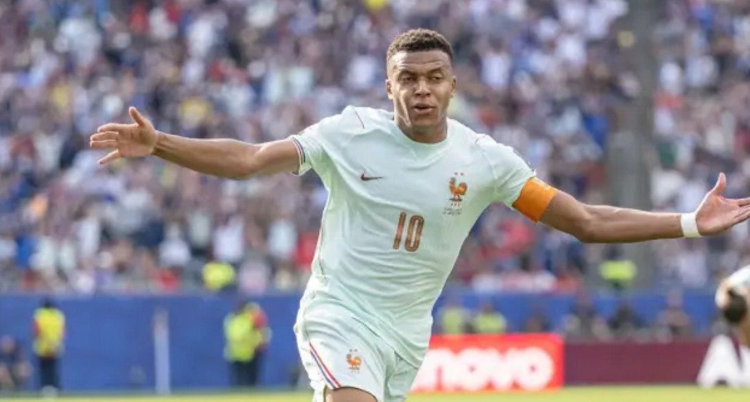 Kylian Mbappe ఎంబాపె అరుదైన రికార్డు.. ఫ్రాన్స్ సెమీస్‌లోకి!