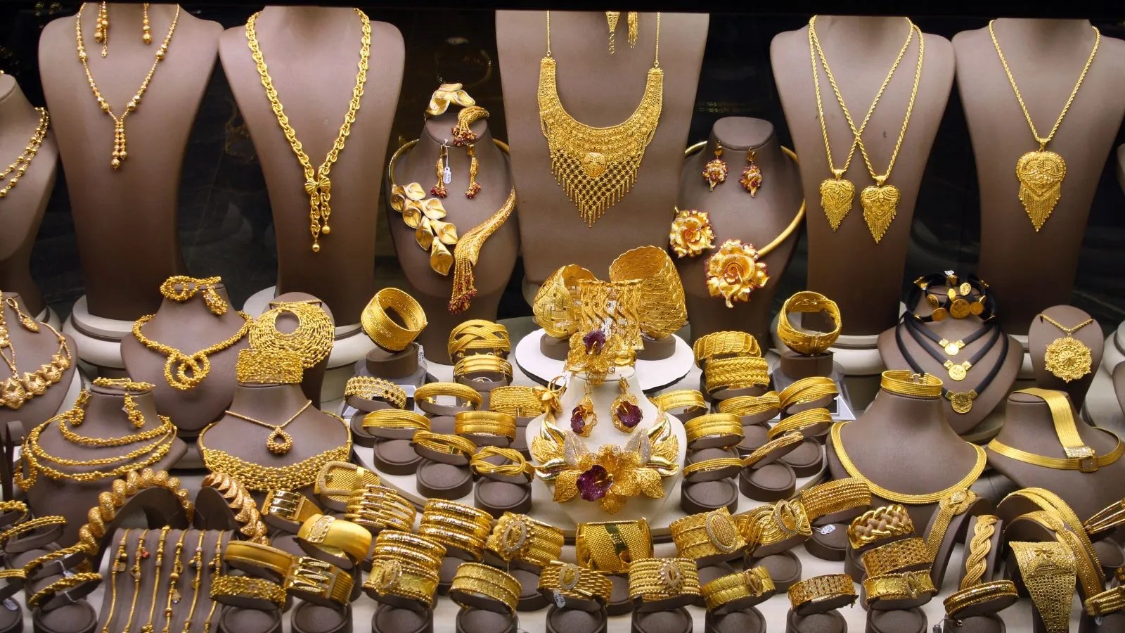 Gold Price: మళ్లీ పైపైకి పసిడి, వెండి ధరలు.. 3 రోజుల్లోనే భారీగా పెంపు!