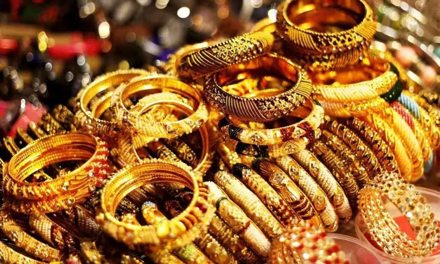 పసిడి ప్రేమికులకు చేదువార్త: ఒక్కరోజే భారీగా పెరిగిన బంగారం, వెండి ధరలు! నేటి రేట్లు ఇవే..
