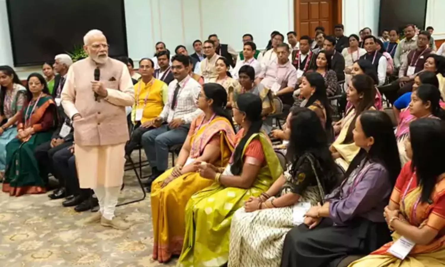 Modi: ఉపాధ్యాయుల చేతుల్లోనే దేశ భవిష్యత్తు: జాతీయ ఉత్తమ ఉపాధ్యాయులతో ప్రధాని నరేంద్ర మోదీ భేటీ