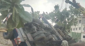 Tirupati Accident: తిరుపతిలో ఘోర ప్రమాదం.. భారీ క్రేన్ కూలి ముగ్గురు కార్మికులు మృతి